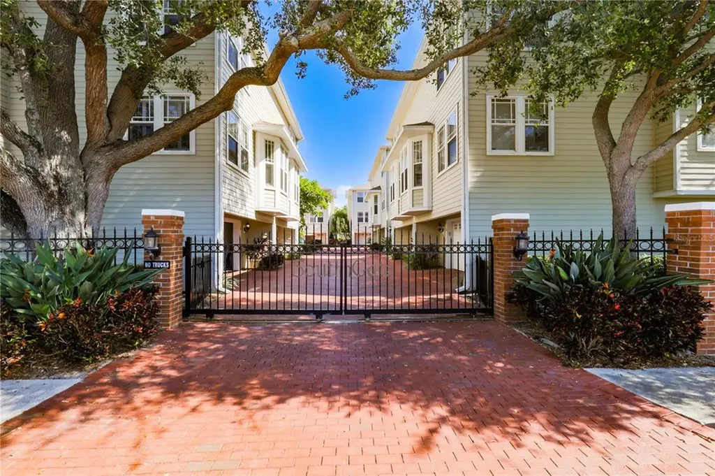 3315 W De Leon Street Tampa FL 33609