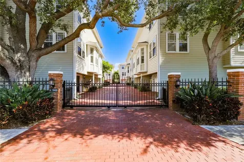 3315 W De Leon Street Tampa FL 33609