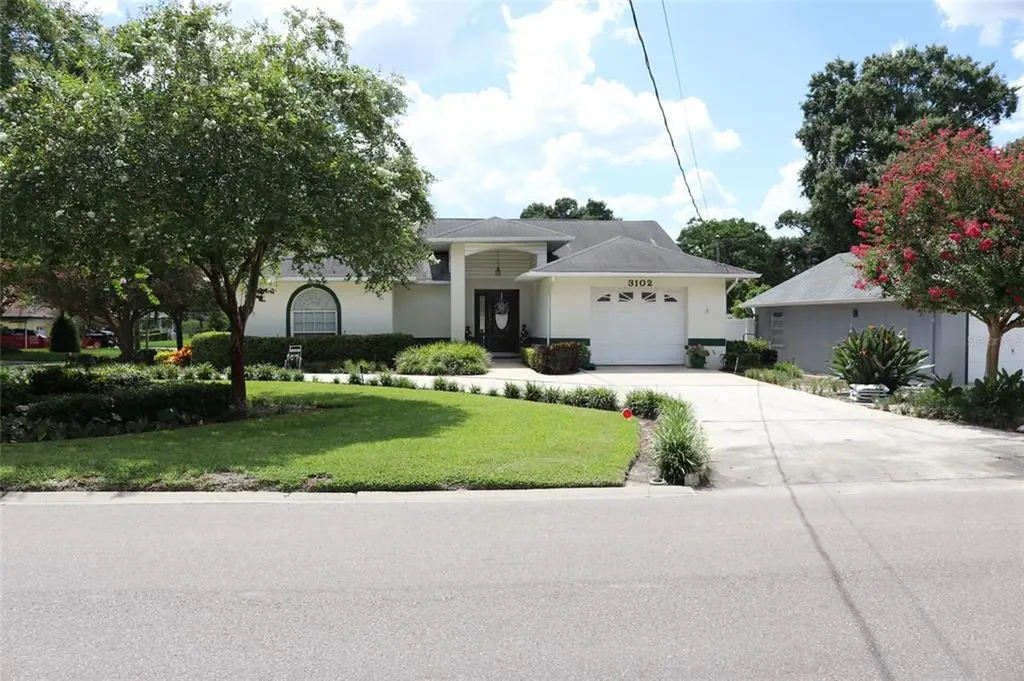 3102 N Kinyon Avenue Tampa FL 33603