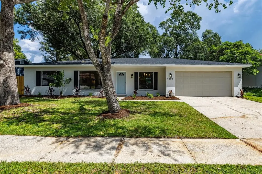 4306 Woodlark Drive Tampa FL 33624