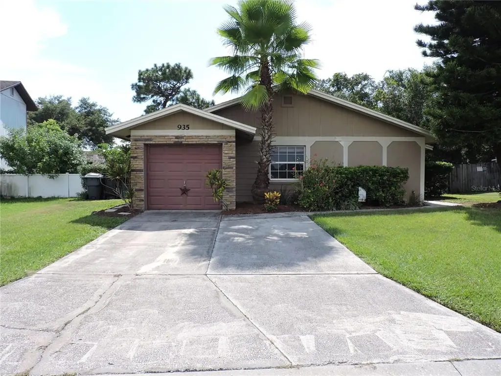 935 Whisper Lake Drive Winter Haven FL 33880