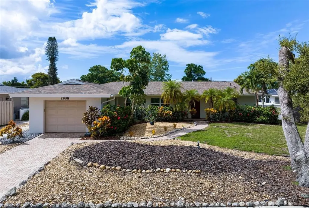 2908 Mayflower Street Sarasota FL 34231