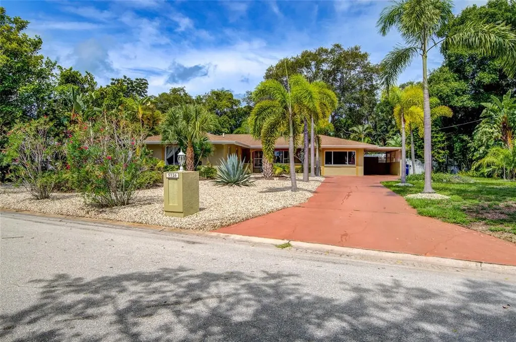 5326 Palos Verdes Drive Sarasota FL 34231