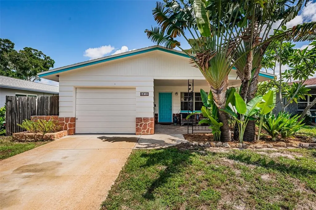 5613 16th Avenue N St Petersburg FL 33710