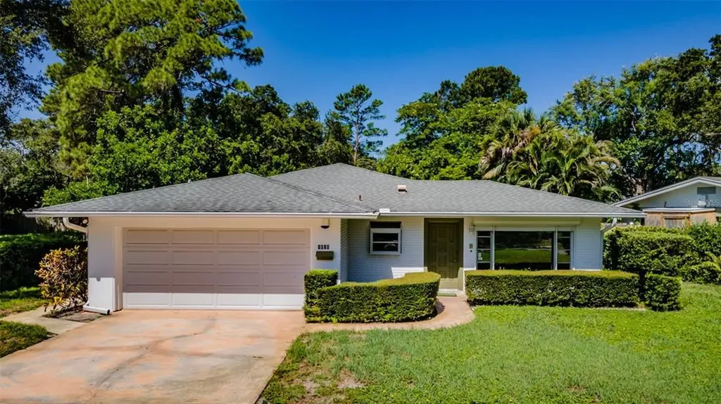 1820 Almeria Way S St Petersburg FL 33712