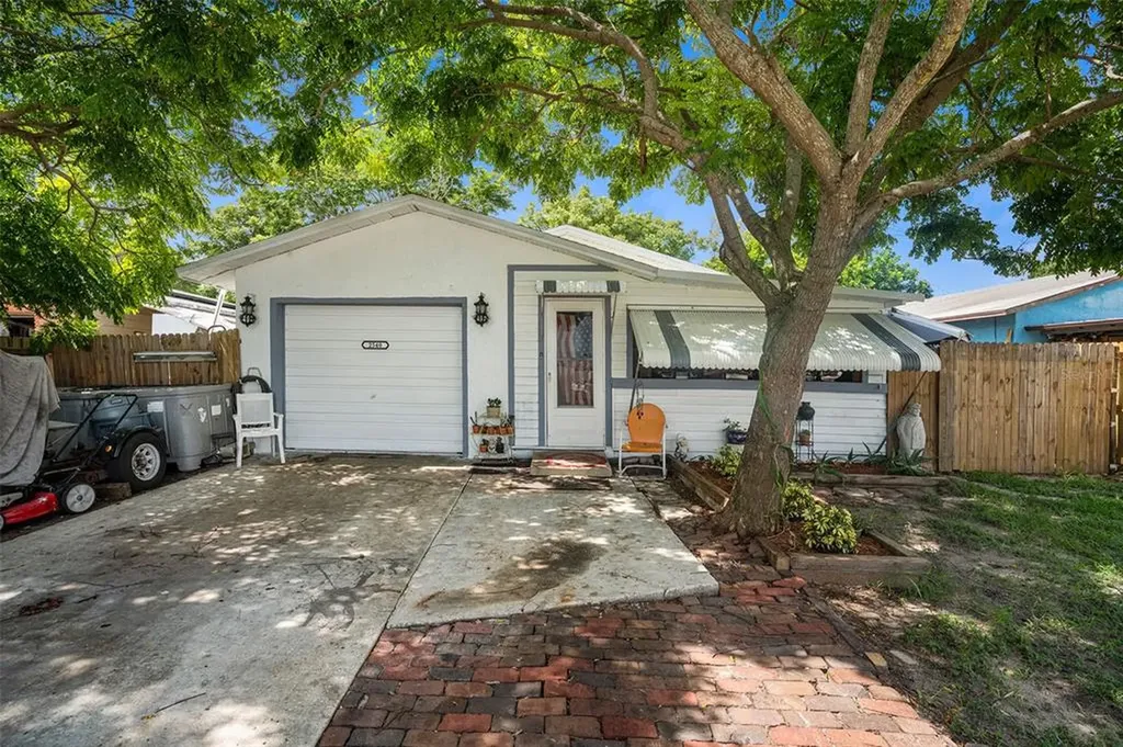 2540 58th Avenue N St Petersburg FL 33714