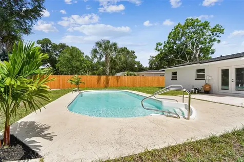 8383 Jacaranda Avenue Seminole FL 33777