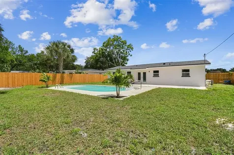 8383 Jacaranda Avenue Seminole FL 33777