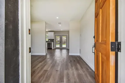 8383 Jacaranda Avenue Seminole FL 33777