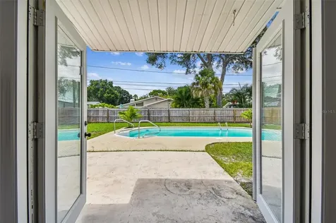 8383 Jacaranda Avenue Seminole FL 33777