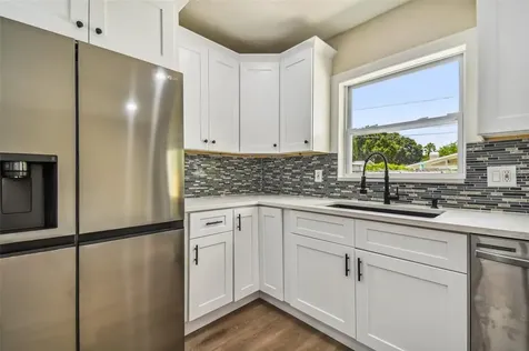 8383 Jacaranda Avenue Seminole FL 33777