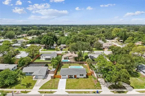 8383 Jacaranda Avenue Seminole FL 33777