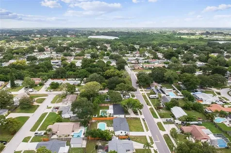 8383 Jacaranda Avenue Seminole FL 33777