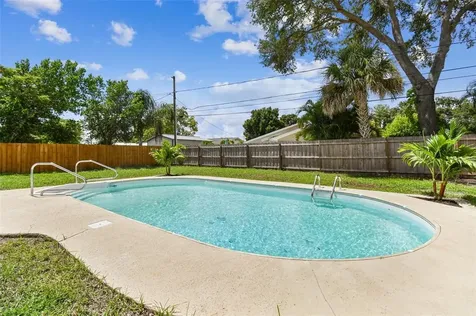 8383 Jacaranda Avenue Seminole FL 33777