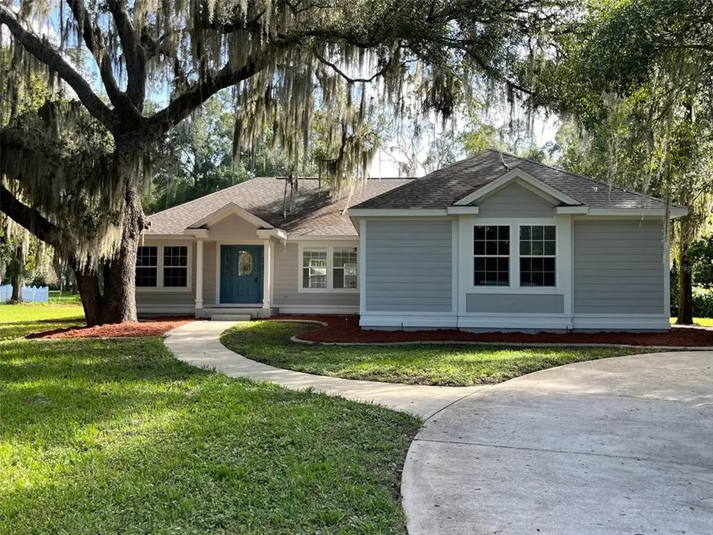 2743 Griffin View Drive Lady Lake FL 32159