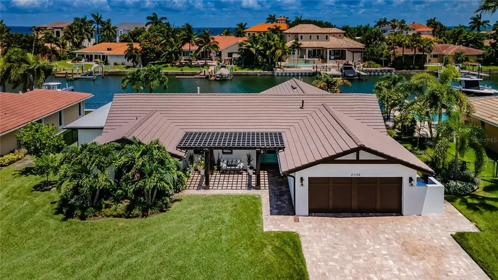2036 Hawaii Avenue NE St Petersburg FL 33703