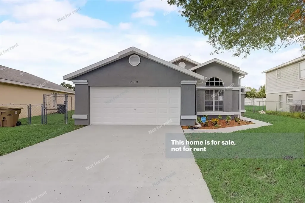 210 Pelican Court Kissimmee FL 34743
