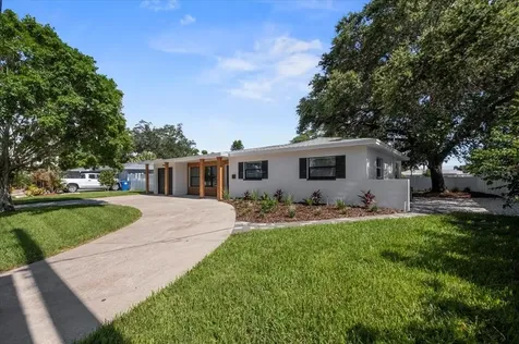 7858 Causeway Boulevard N St Petersburg FL 33707