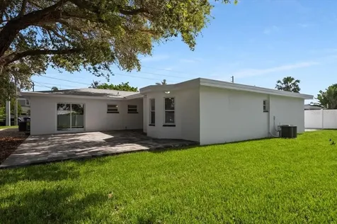 7858 Causeway Boulevard N St Petersburg FL 33707