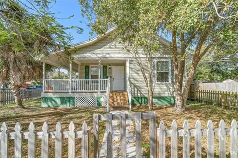 697 17th Avenue S St Petersburg FL 33701