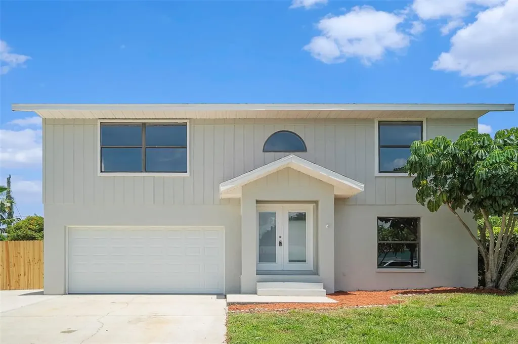 328 45th Street Court W Palmetto FL 34221