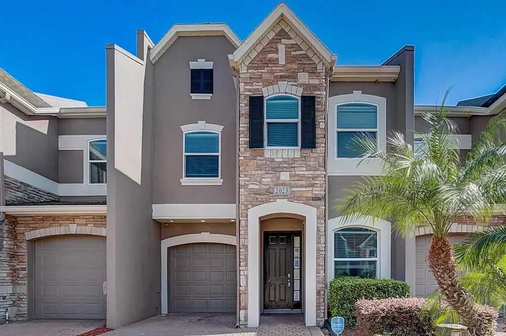 2023 Chatham Place Drive Orlando FL 32824