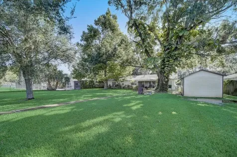 27922 Tammi Drive Tavares FL 32778