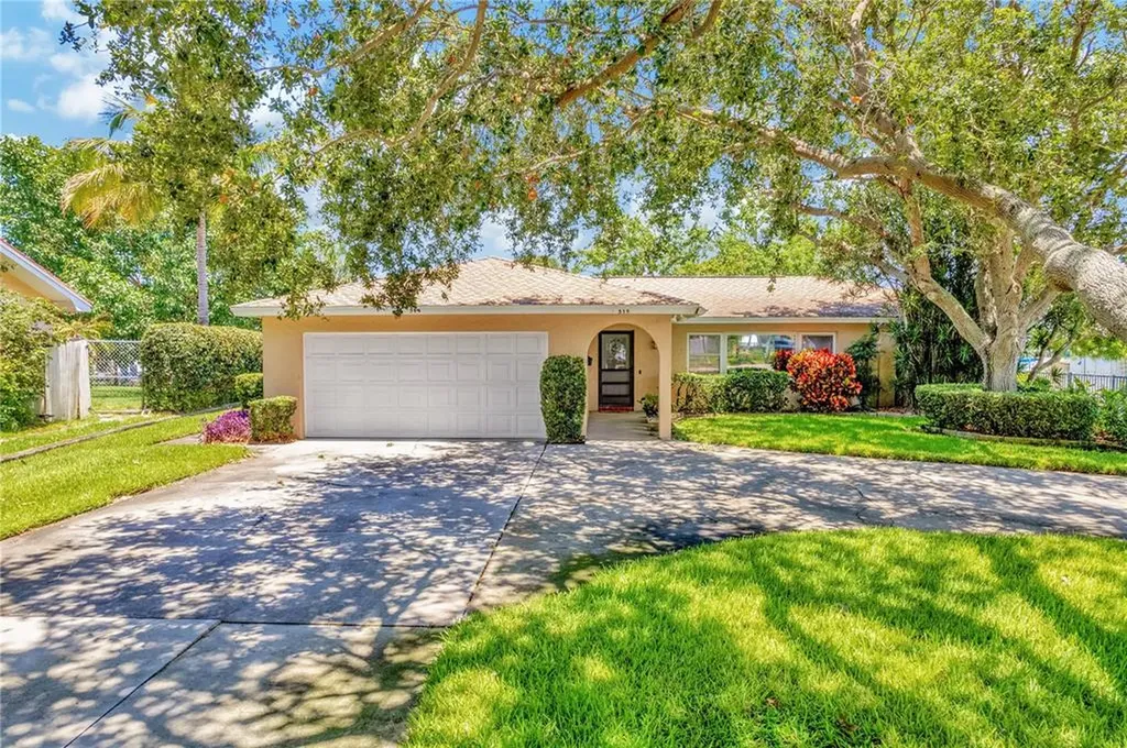 579 Lewis Boulevard SE St Petersburg FL 33705