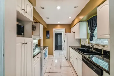 11908 N Gomez Avenue Tampa FL 33618