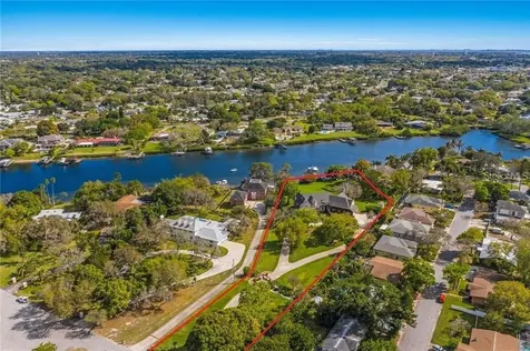 1112 64th Street NW Bradenton FL 34209