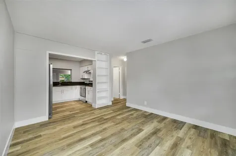 11207 N Florence Avenue Tampa FL 33612