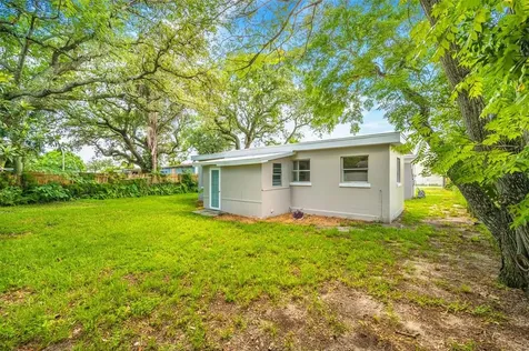 11207 N Florence Avenue Tampa FL 33612