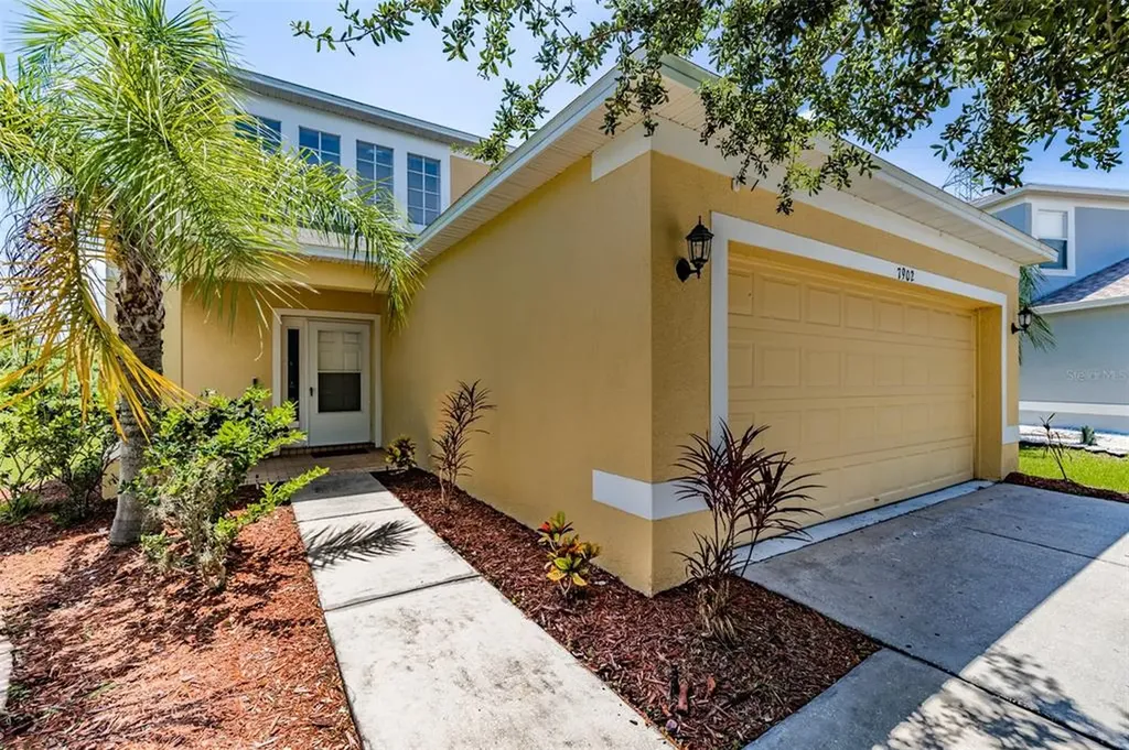 7902 Carriage Pointe Drive Gibsonton FL 33534