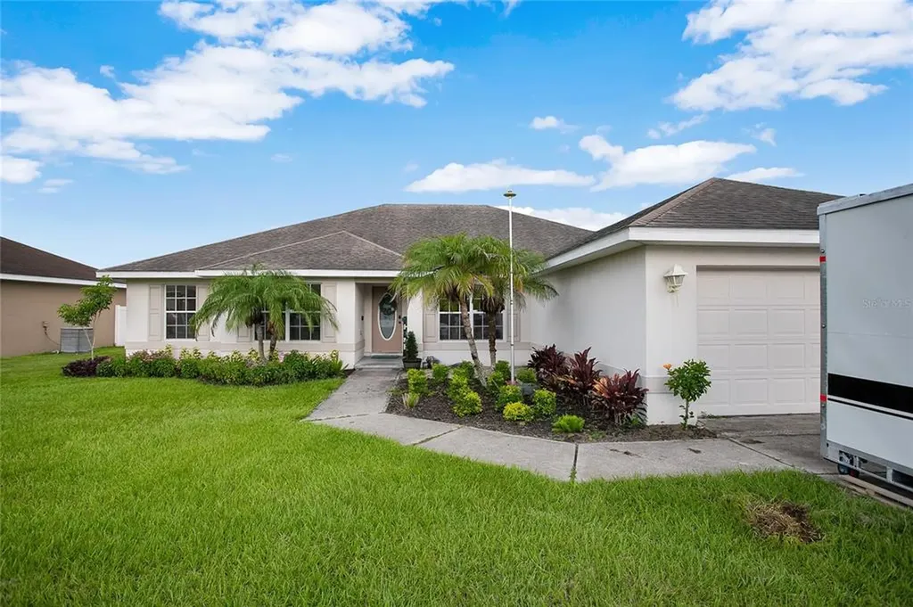 8746 Fort Socrum Village Place Lakeland FL 33810