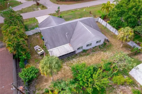 1132 Redstart Road Venice FL 34293