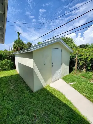 4909 Cresthill Drive Tampa FL 33615
