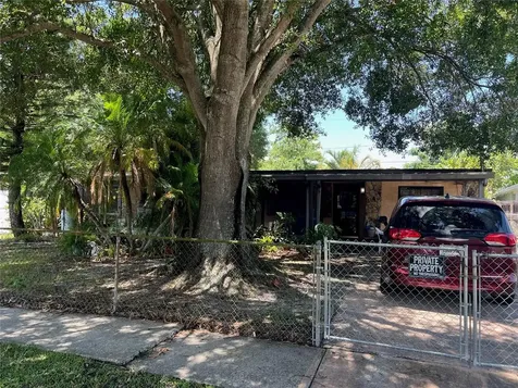 1725 Warrington Way Tampa FL 33619