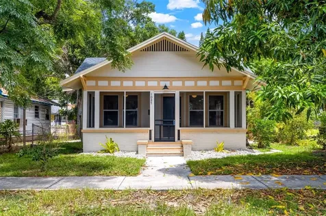 1027 10th Avenue S St Petersburg FL 33705