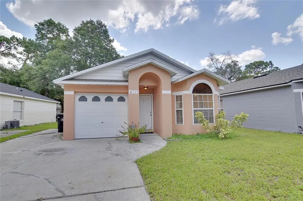 4789 Muir Village Orlando FL 32808