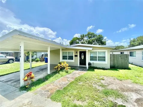 7134 33rd Avenue N St Petersburg FL 33710