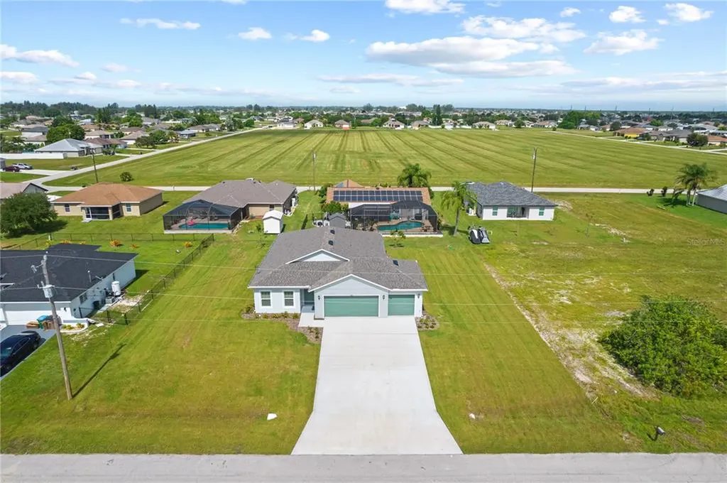 2112 NE 4th Place Cape Coral FL 33909