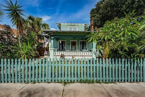 738 7th Street N St Petersburg FL 33701