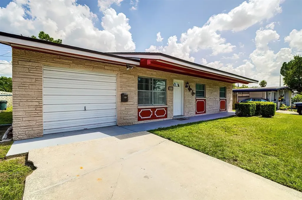 113 Floral Drive Tampa FL 33613
