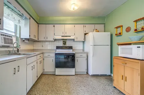 113 Floral Drive Tampa FL 33613