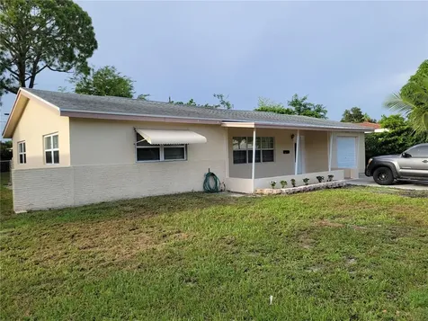 5949 38th Avenue N St Petersburg FL 33710