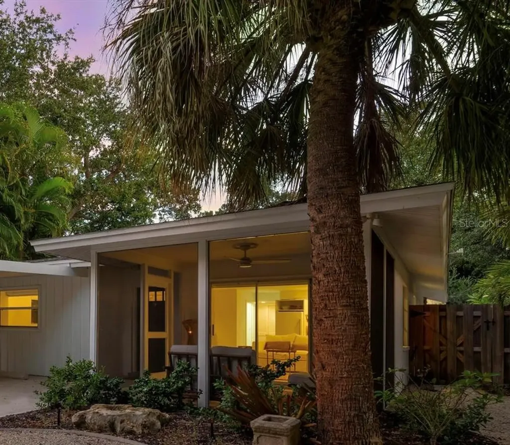 3602 Camino Real Sarasota FL 34239