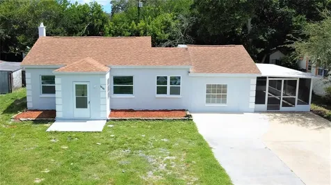 5086 46th Avenue N St Petersburg FL 33709