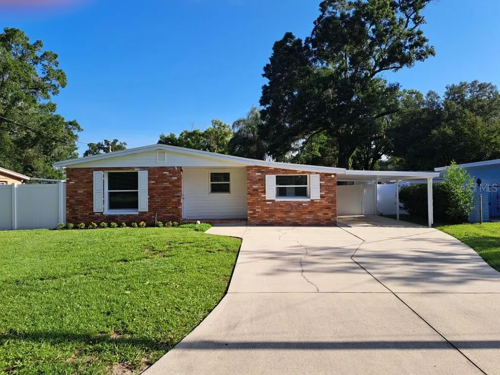 2903 W Henry Avenue Tampa FL 33614