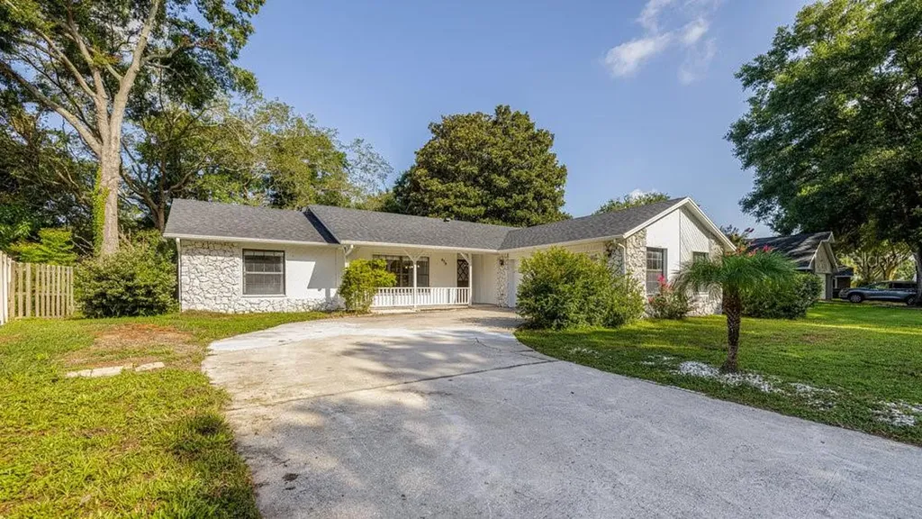 972 Yellow Rose Drive Orlando FL 32818