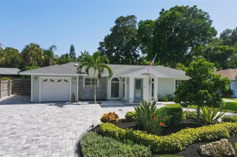 1856 Tulip Drive Sarasota FL 34239